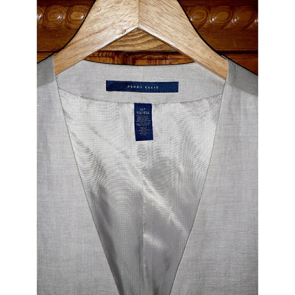 Perry Ellis Big & Tall Slim Fit Linen Blend Vest - Picture 5 of 13